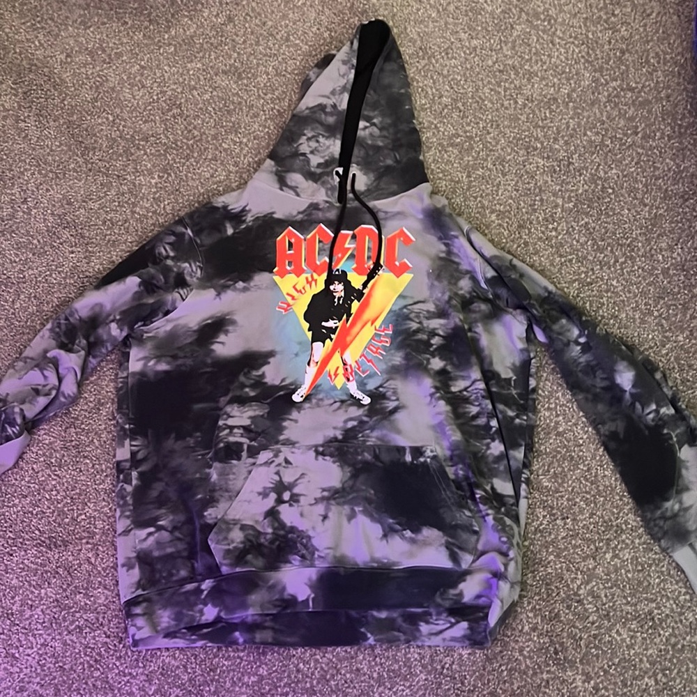 I loveee this over size AC/DC hoodie. It was just too big for me
